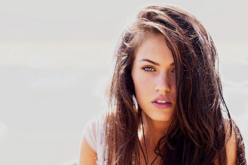 Top 10 Beautiful Brunettes in The World