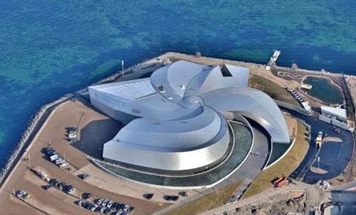 blue planet aquarium 10 Highly Glamorous Buildings in the World