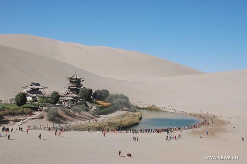 Crescent Lake, China