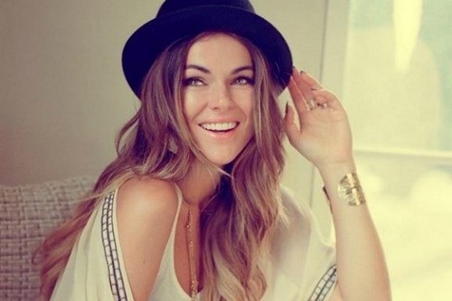 Canadian Beautiful Lady Serinda Swan