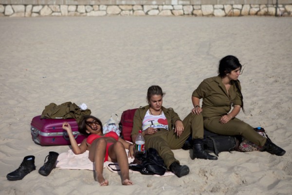 Israeli Female Soldiers Israeli Female Soldiers