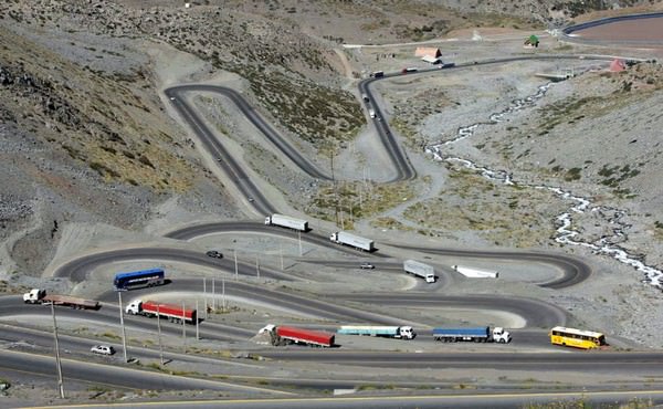 Chile Los Caracoles Pass