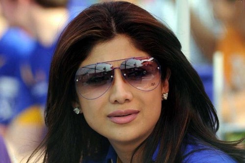 Top 10 Yummy Mummies of Bollywood