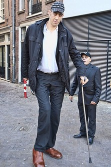 Top 10 Tallest Men