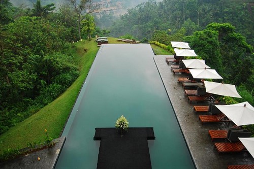 10 Stunning Infinity Pools