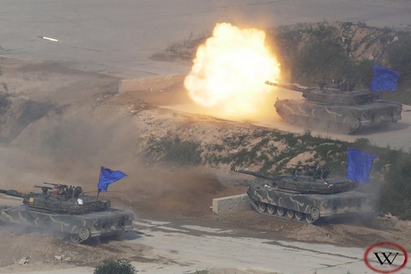 South Korean army K1A1 battle tank fires