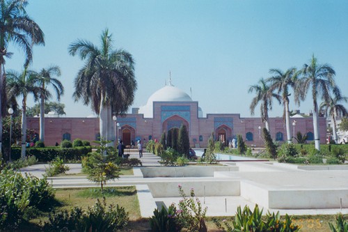 Famous Mosques in Pakistan