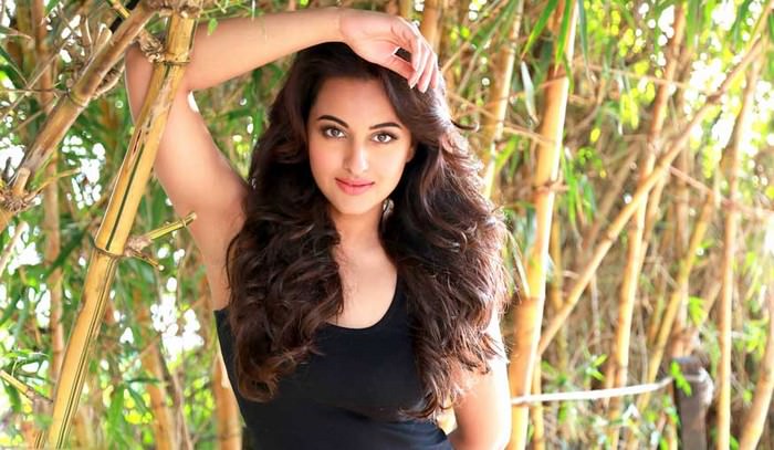 Sonakshi Sinha Beautiful Lady