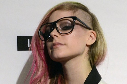 Avril Lavigne Celebs with Bald Head