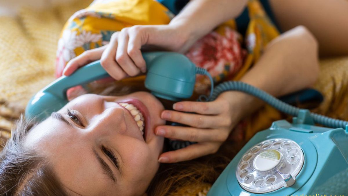 woman talking on telephone 90s picture