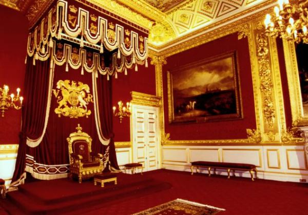 10 Most Magnificent Photos From British Royal Palaces