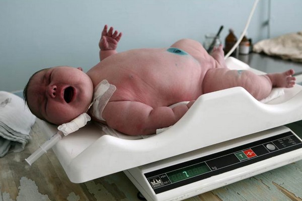 Top 10 Heaviest Babies Ever Born - Biggest Newborn Babies