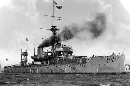 10 Technologically Advanced Naval Vessels Ever Built 19 HMS Dreadnought - 1906