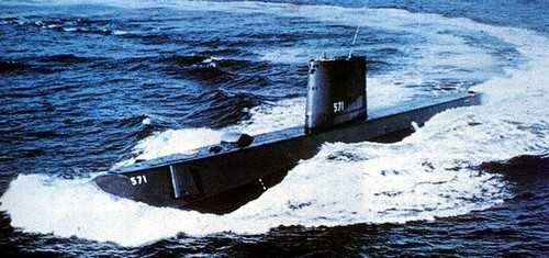 10 Technologically Advanced Naval Vessels Ever Built 22 USS Nautilus - 1954