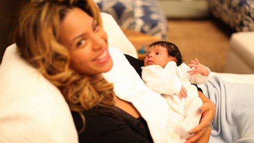 Beyoncé with new kid