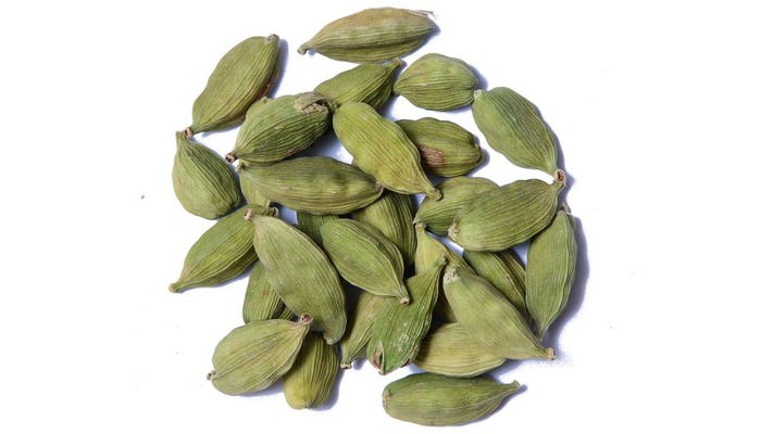 large square Green Cardamom