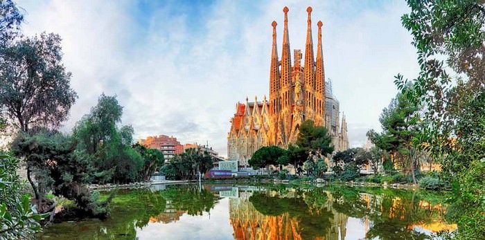 Most Famous Churches Sagrada Familia