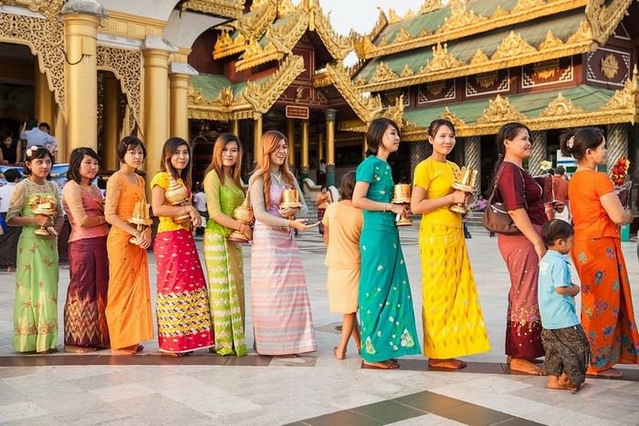 best things to buy in Myanmar Longyi Must Buys in Myanmar