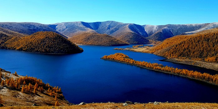 Khuisiin Naiman Lake