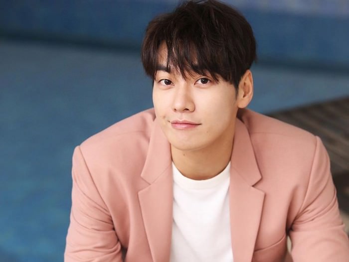 Korean so are attractive men why Korean Beauty
