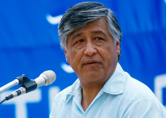 Cesar Chavez human rights activists who fought using hunger strike