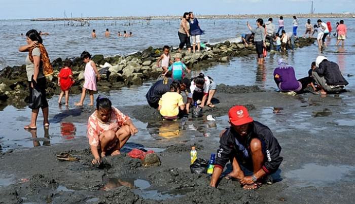 top 10 dirtiest beaches in the world
